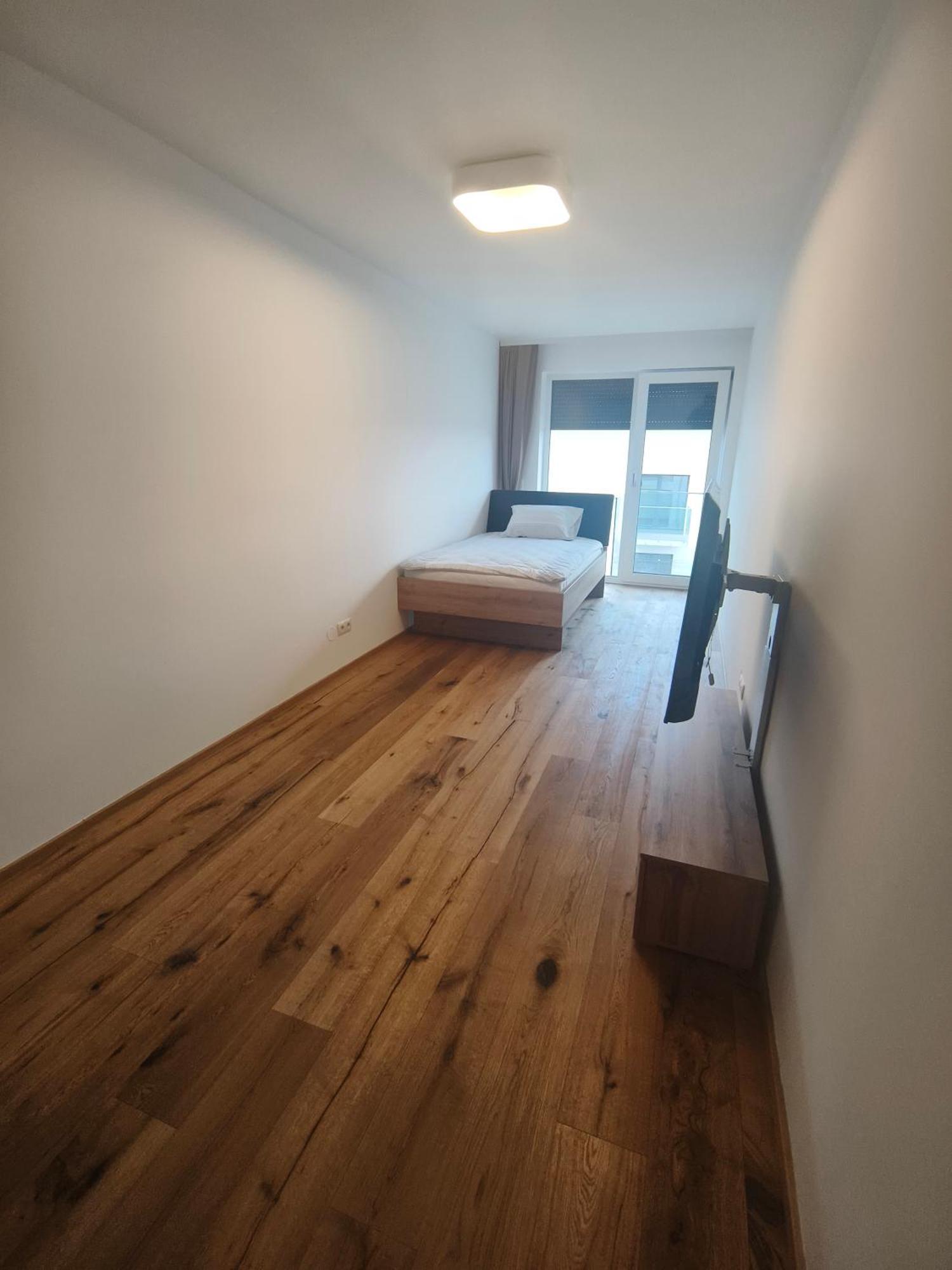 Triplex Appartements Клостернойбург Екстериор снимка